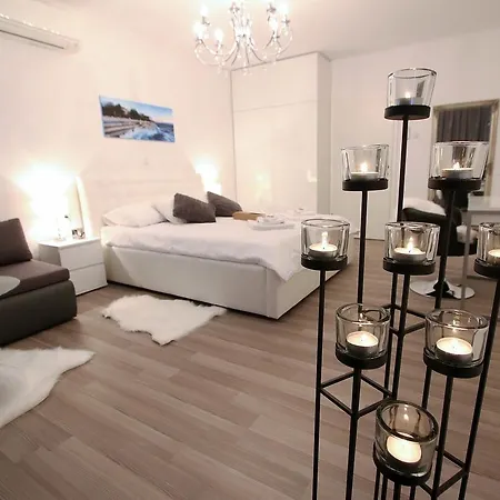 The View * ザダル